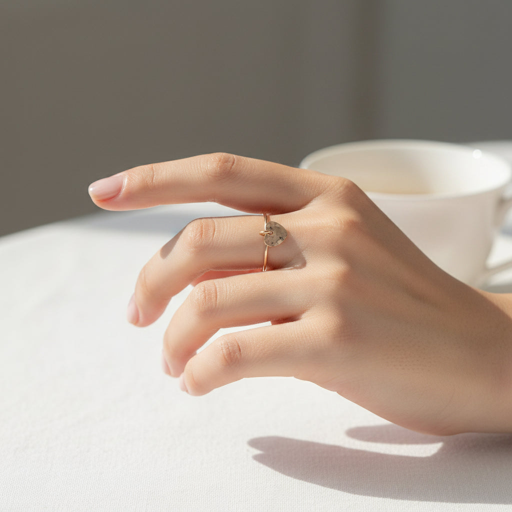 Heart Ring aus 925 Sterlingsilber, 24k vergoldet – Petit Laszlo, handgefertigt in Zürich