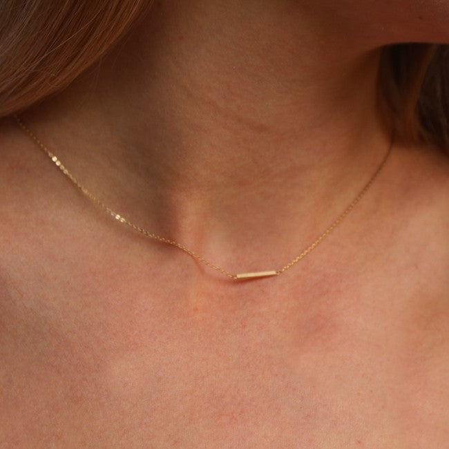 BAR NECKLACE